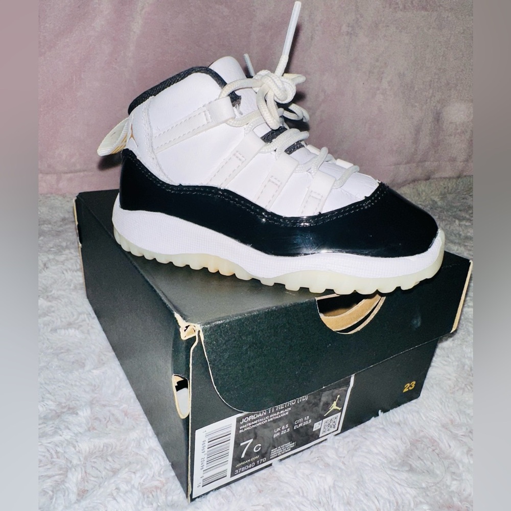 Jordan 11 Gratitude 7C
